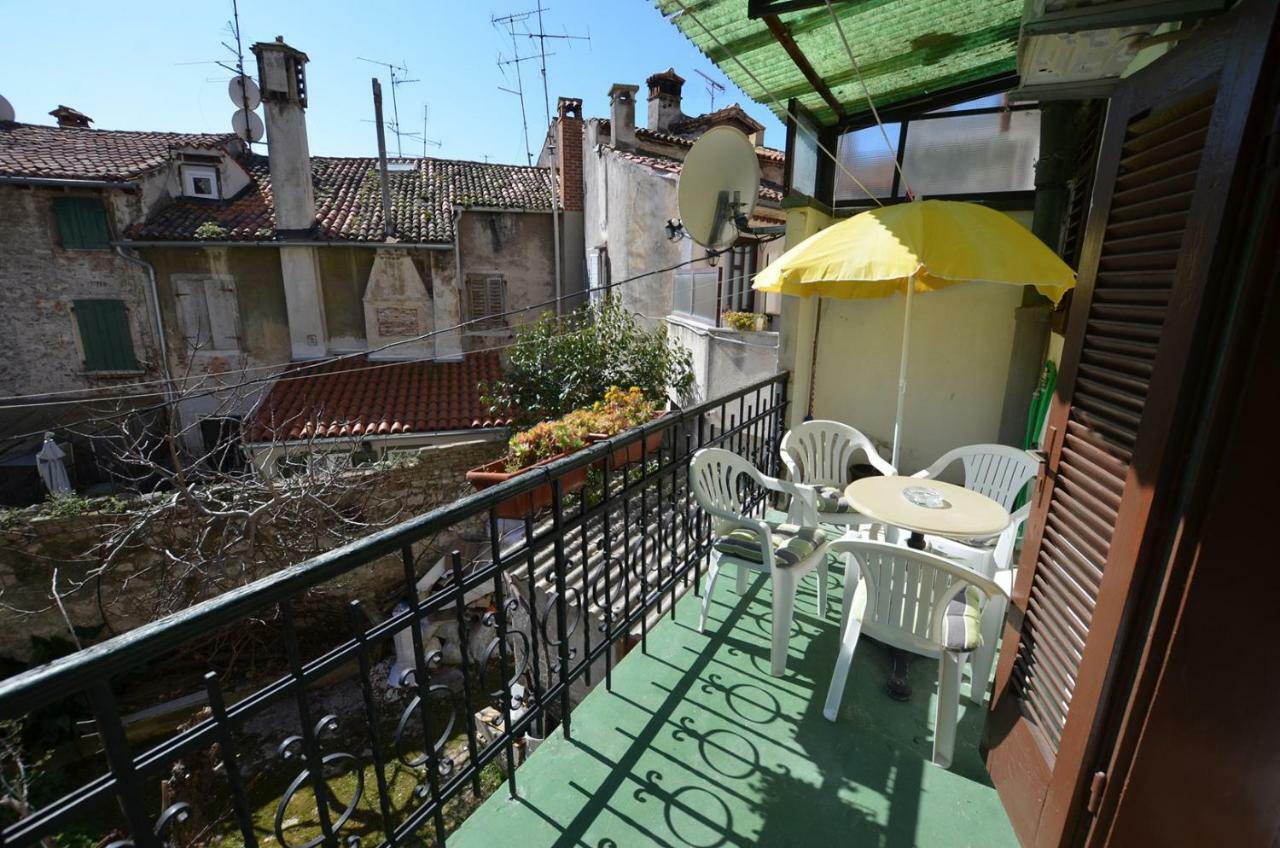 Yulia Apartments โรวีน ภายนอก รูปภาพ